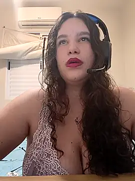 Snapshot of Mellhots2 chatting on February 19, 11:12 pm Mellhots2 online show from February 19, 11:12 pm