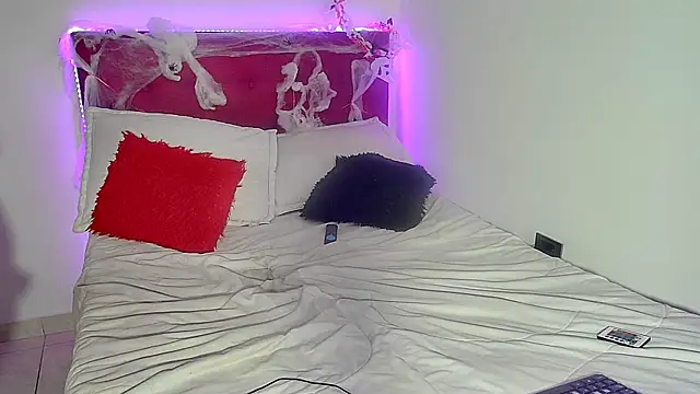 Lizz Milf online show from October 23, 3:28 am