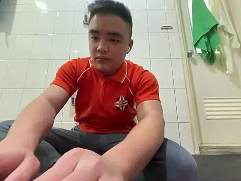 Snapshot of greenteazhang chatting on February 1, 4:05 pm greenteazhang online show from February 1, 4:05 pm