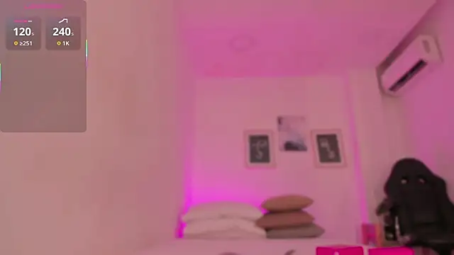 Snapshot of Anastasia_lauren chatting on October 20, 7:47 pm Anastasia lauren online show from October 20, 7:47 pm