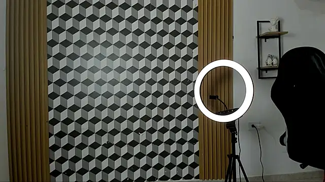 Snapshot of alice__brow chatting on September 21, 1:29 am alice brow online show from September 21, 1:29 am