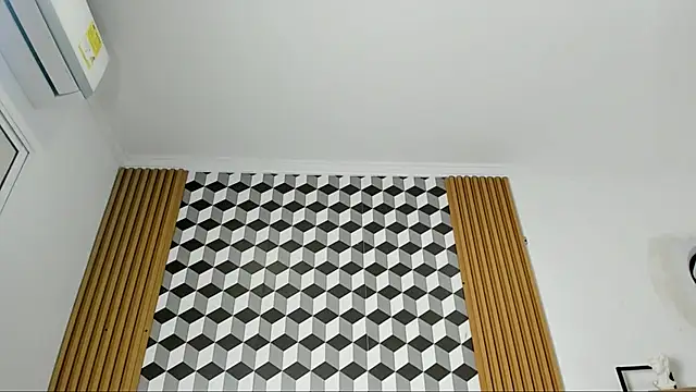 Snapshot of alice__brow chatting on September 23, 12:30 pm alice brow online show from September 23, 12:30 pm