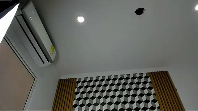 Snapshot of alice__brow chatting on September 24, 1:47 pm alice brow online show from September 24, 1:47 pm