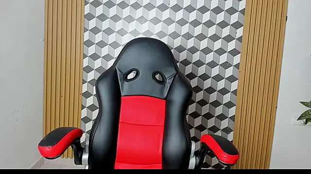 Snapshot of alice__brow chatting on October 6, 2:14 pm alice brow online show from October 6, 2:14 pm