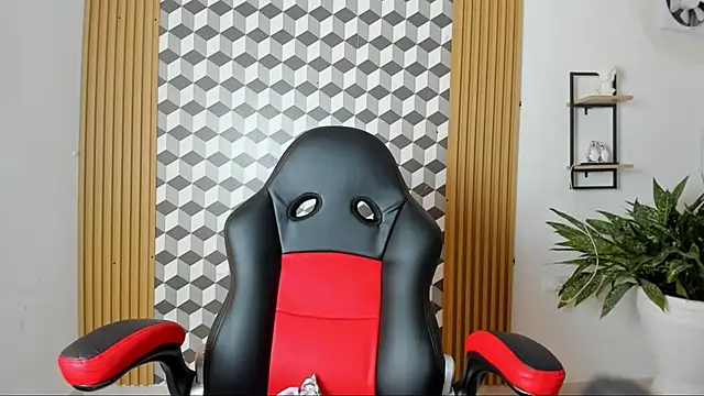 Snapshot of alice__brow chatting on October 14, 3:13 pm alice brow online show from October 14, 3:13 pm