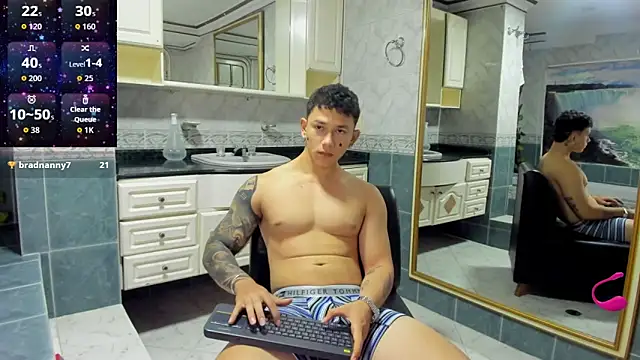 Snapshot of Thomas_moon chatting on October 3, 11:40 am Thomas moon online show from October 3, 11:40 am