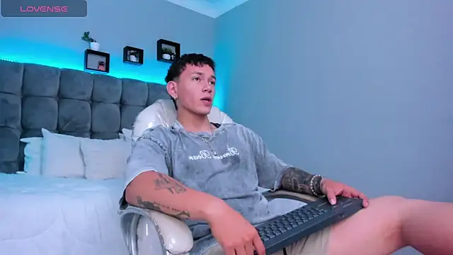 Thomas moon online show from February 3, 12:21 pm