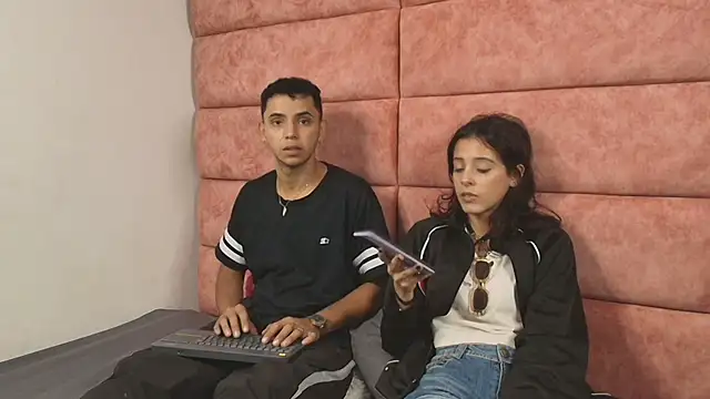 HellAndDante  online show from October 16, 9:38 pm