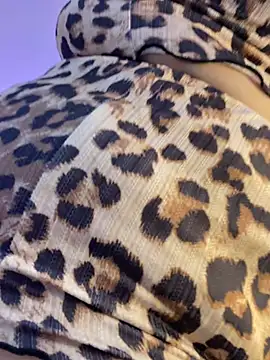 Sussan   online show from June 12, 11:53 am