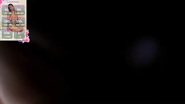 Elowen Clark online show from October 3, 7:33 pm