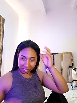 Elowen Clark online show from February 24, 6:50 pm