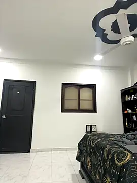 sahraparker online show from October 29, 6:04 am