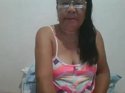 Snapshot of AMANDA99X chatting on October 1, 9:32 pm AMANDA99X online show from October 1, 9:32 pm