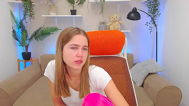 Spicy Lexi online show from October 1, 6:30 am