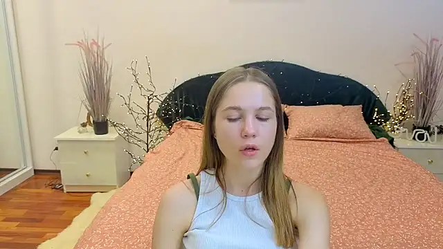 Snapshot of Spicy_Lexi chatting on July 6, 6:54 am Spicy Lexi online show from July 6, 6:54 am