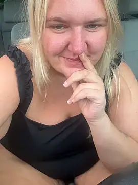 Snapshot of Novaskye chatting on June 14, 6:54 pm Novaskye online show from June 14, 6:54 pm