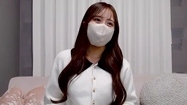  YUI CHAN  online show from December 22, 10:56 am