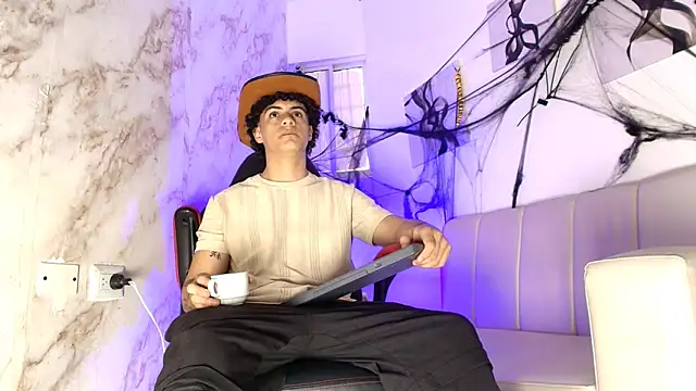 mikey banji online show from October 26, 12:33 pm