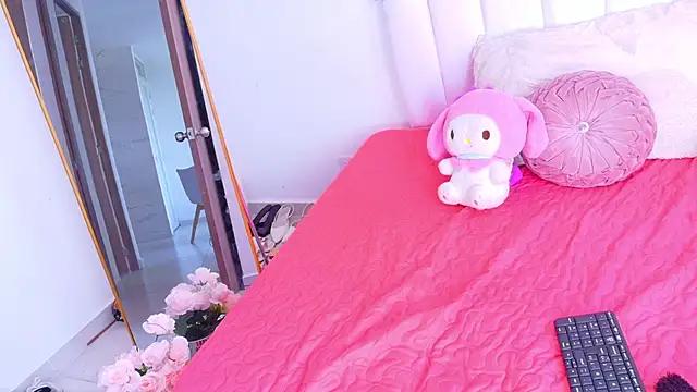 Sofia Stanley online show from June 11, 2:59 pm