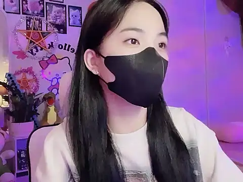 Snapshot of keelinnn19 chatting on October 5, 8:18 pm keelinnn19 online show from October 5, 8:18 pm