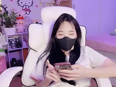 Snapshot of keelinnn19 chatting on October 30, 11:05 pm keelinnn19 online show from October 30, 11:05 pm