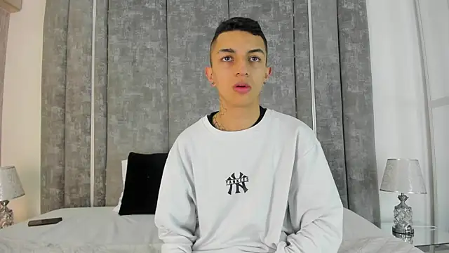 NickandAbby  online show from October 10, 11:42 am