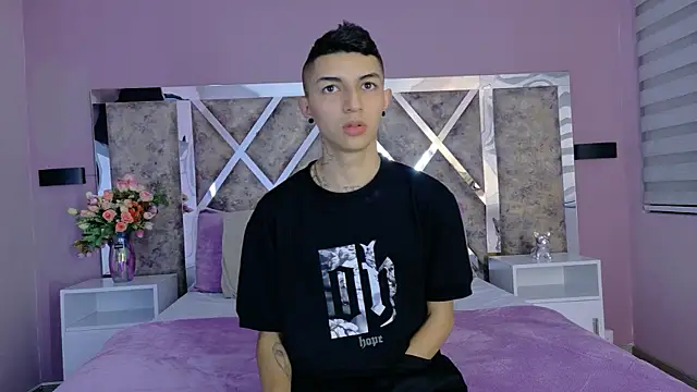 NickandAbby  online show from October 27, 12:09 pm