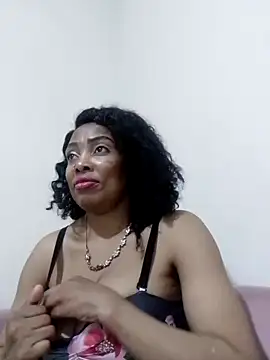 SEXYMOANSXX online show from October 4, 8:18 pm