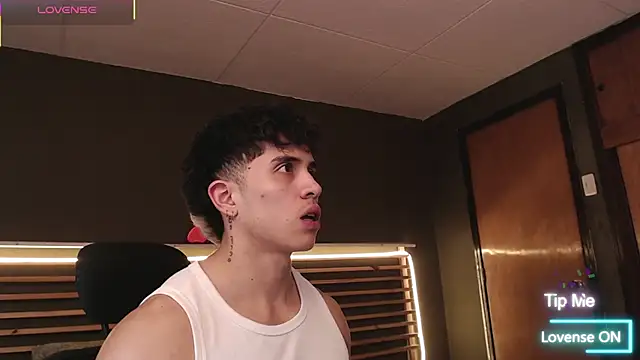 PaulEvens online show from December 17, 1:28 pm