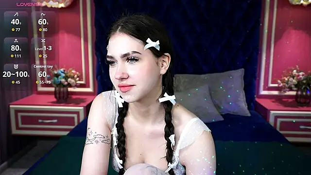 RuthandJess online show from October 2, 8:49 pm