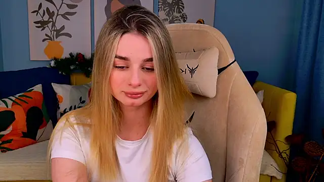 SweetyLicky online show from December 19, 3:41 pm