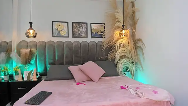 Viollet xoxo online show from October 8, 8:28 pm