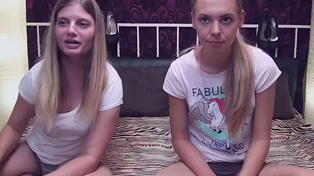 Snapshot of BlondeWitches chatting on November 27, 12:02 am BlondeWitches online show from November 27, 12:02 am