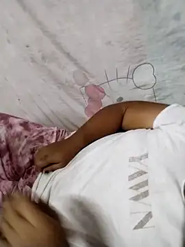 Snapshot of big_booty15 chatting on September 29, 8:19 am big booty15 online show from September 29, 8:19 am