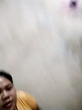 Snapshot of big_booty15 chatting on October 22, 2:12 am big booty15 online show from October 22, 2:12 am