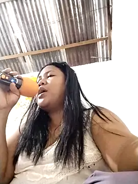 Snapshot of big_booty15 chatting on November 15, 5:05 am big booty15 online show from November 15, 5:05 am