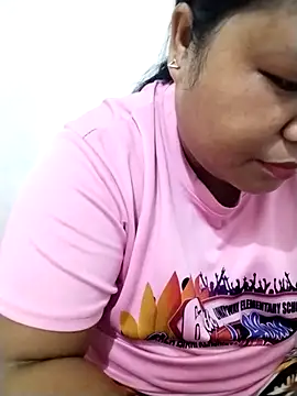 Snapshot of big_booty15 chatting on November 19, 11:49 pm big booty15 online show from November 19, 11:49 pm