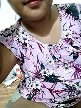 Snapshot of big_booty15 chatting on December 1, 1:21 am big booty15 online show from December 1, 1:21 am