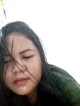 Snapshot of big_booty15 chatting on December 14, 9:47 am big booty15 online show from December 14, 9:47 am