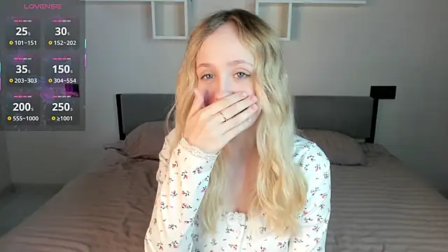 Julliakoill online show from October 27, 6:50 am