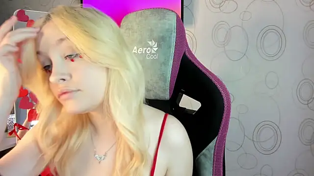 Julliakoill online show from February 14, 10:45 am