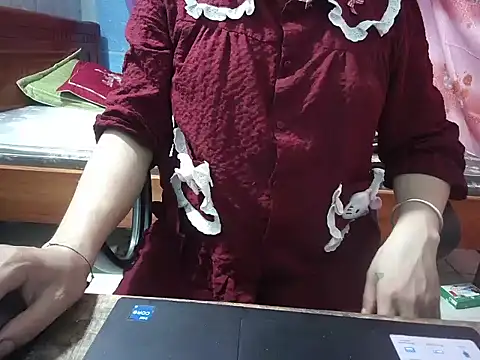Snapshot of Xue_weng chatting on May 13, 12:24 pm Xue weng online show from May 13, 12:24 pm