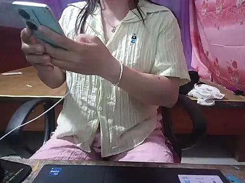 Snapshot of Xue_weng chatting on May 31, 8:43 pm Xue weng online show from May 31, 8:43 pm