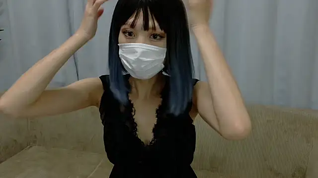 Snapshot of sarina_at chatting on October 28, 9:24 am sarina at online show from October 28, 9:24 am