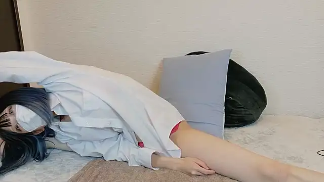 sarina at online show from November 22, 7:29 am