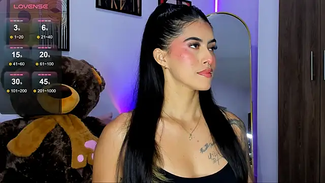 Snapshot of Valkyrie_sky chatting on November 28, 10:45 pm Valkyrie sky online show from November 28, 10:45 pm