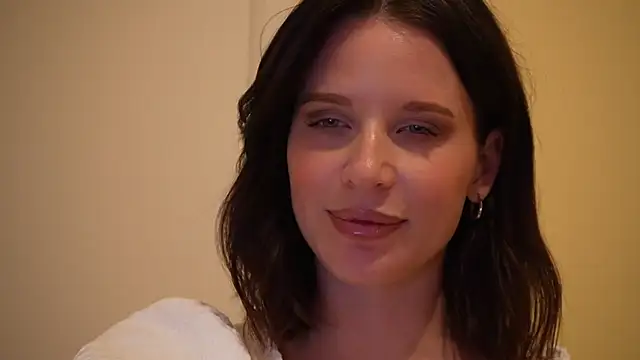 Snapshot of ellaa91 chatting on June 9, 5:57 pm ellaa91 online show from June 9, 5:57 pm