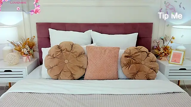 Snapshot of ToriSonn chatting on November 17, 1:17 pm ToriSonn online show from November 17, 1:17 pm