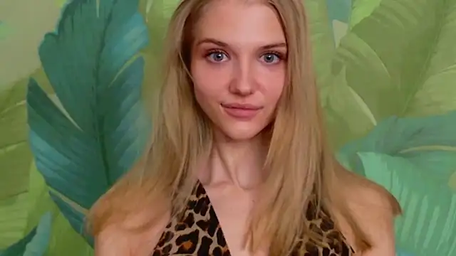 Snapshot of 4example_Chloe chatting on March 2, 3:52 pm 4example Chloe online show from March 2, 3:52 pm