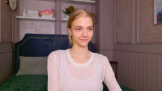 Snapshot of 4example_Chloe chatting on March 10, 11:26 am 4example Chloe online show from March 10, 11:26 am